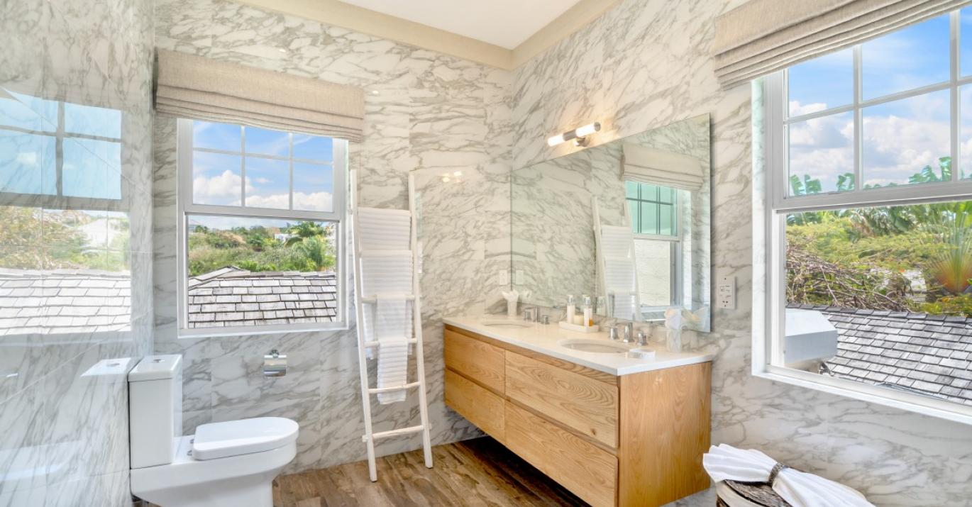 Hummingbird Bathroom6 29